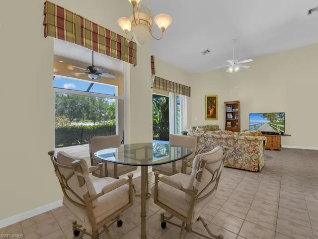 Breakfast Nook