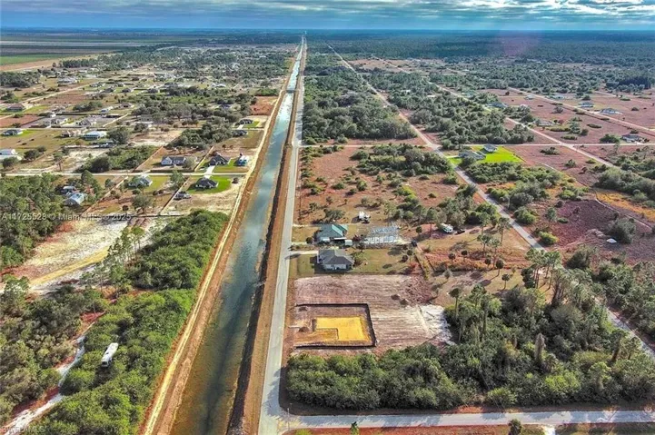 Aerial view of property and surrounding area
