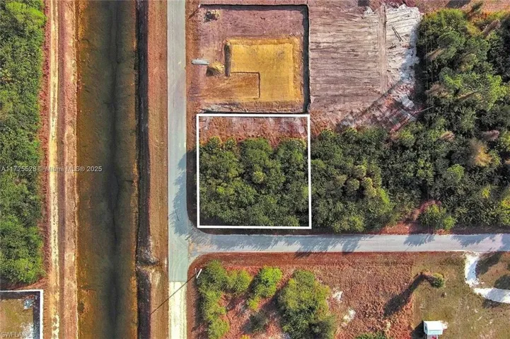 View of property location with property boundaries highlighted