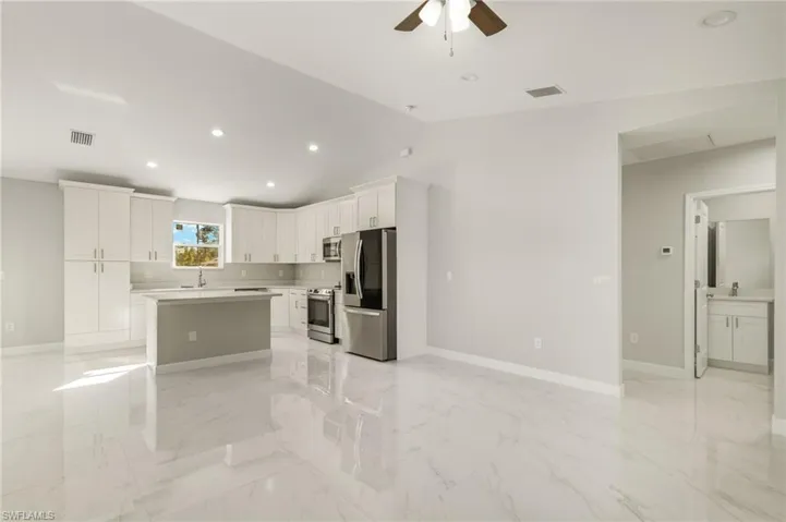 2601  43rd W ST, Lehigh Acres, FL 33971