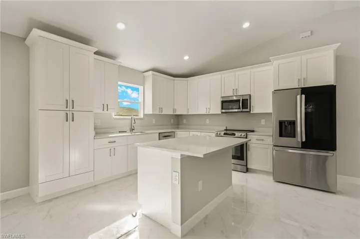 2601  43rd W ST, Lehigh Acres, FL 33971