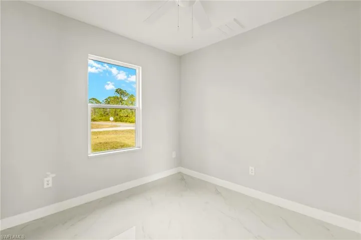 2601  43rd W ST, Lehigh Acres, FL 33971