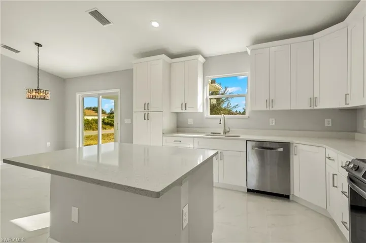 2601  43rd W ST, Lehigh Acres, FL 33971