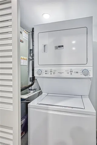 Stacked Washer/Dryer