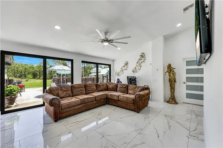 4335 45th Ave Ne, Naples, Florida 34120