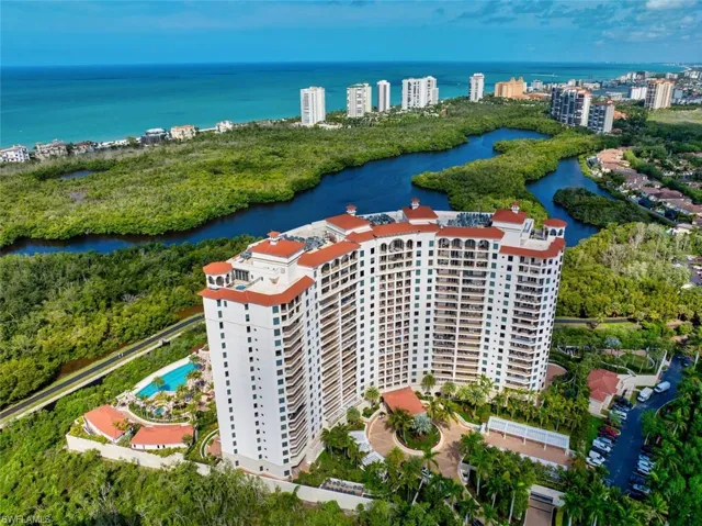 7575 Pelican Bay BLVD # 301, NAPLES FL 34108