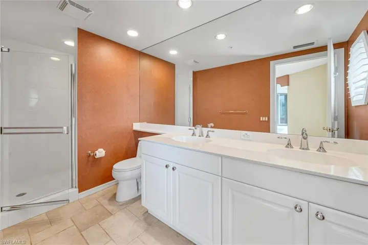 7575 Pelican Bay BLVD # 301, NAPLES FL 34108