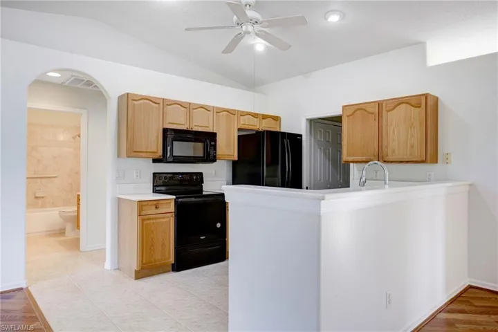 3206 SW Santa Barbara  PL, Cape Coral, FL 33914