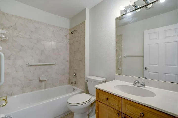 3206 SW Santa Barbara  PL, Cape Coral, FL 33914