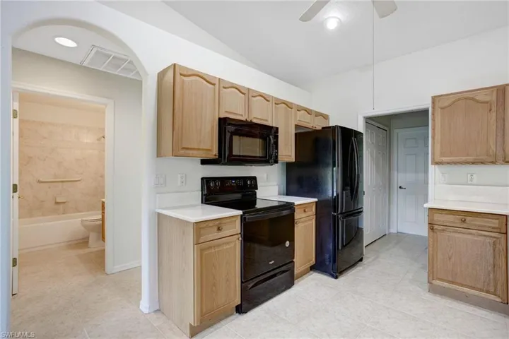 3206 SW Santa Barbara  PL, Cape Coral, FL 33914
