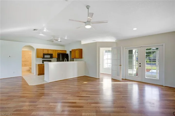 3206 SW Santa Barbara  PL, Cape Coral, FL 33914