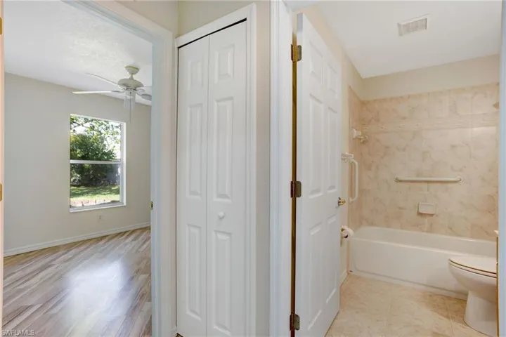 3206 SW Santa Barbara  PL, Cape Coral, FL 33914