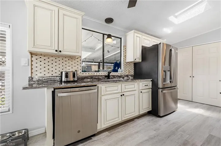 9105  Flamingo  CIR, North Fort Myers, FL 33903