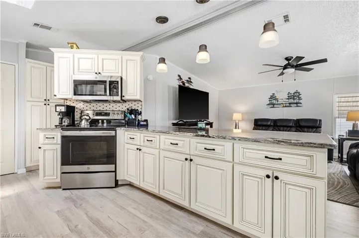 9105  Flamingo  CIR, North Fort Myers, FL 33903