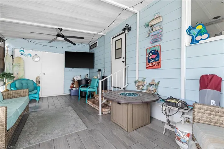 9105  Flamingo  CIR, North Fort Myers, FL 33903