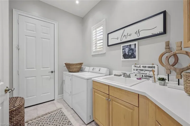 3123  Santorini  CT, Naples, FL 34119