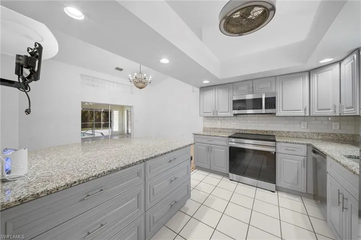 2614  7th W ST, Lehigh Acres, FL 33971