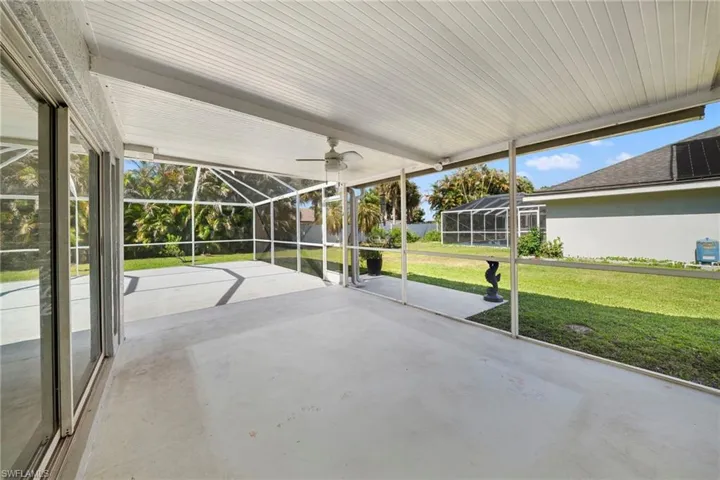 2614  7th W ST, Lehigh Acres, FL 33971