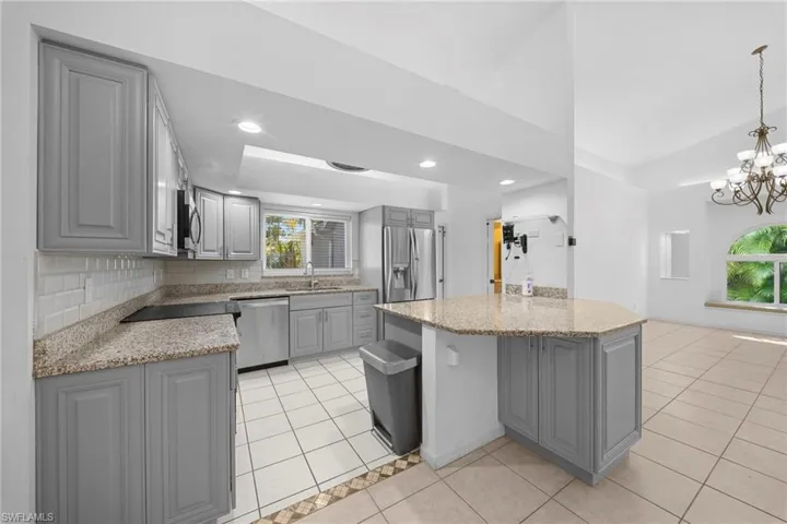 2614  7th W ST, Lehigh Acres, FL 33971