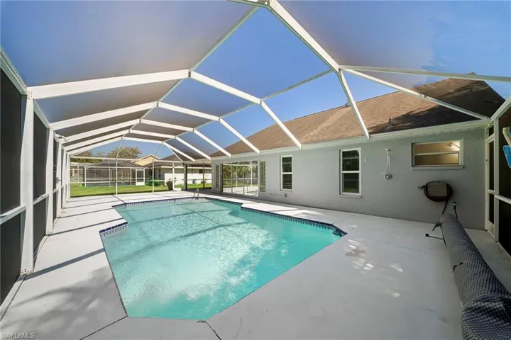 2614  7th W ST, Lehigh Acres, FL 33971