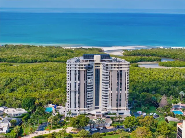 6001  Pelican Bay  BLVD, Naples, FL 34108