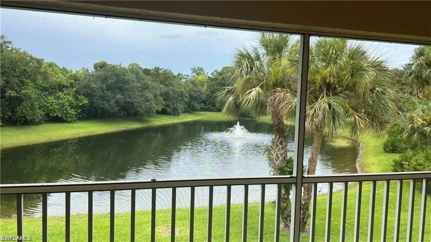 321 Robin Hood Cir # 201, Naples, Florida 34104