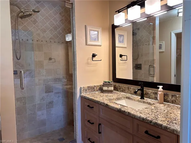 321 Robin Hood Cir # 201, Naples, Florida 34104