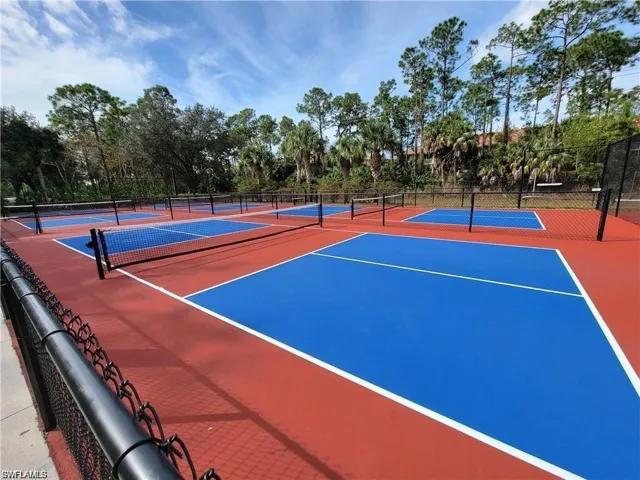 321 Robin Hood Cir # 201, Naples, Florida 34104