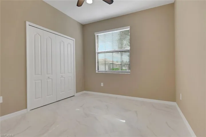 9469 Foxglove Ln, Naples, Florida 34120