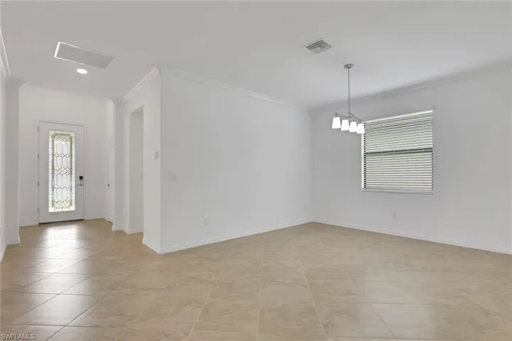 9469 Foxglove Ln, Naples, Florida 34120