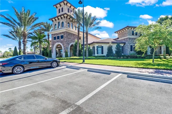 9469 Foxglove Ln, Naples, Florida 34120