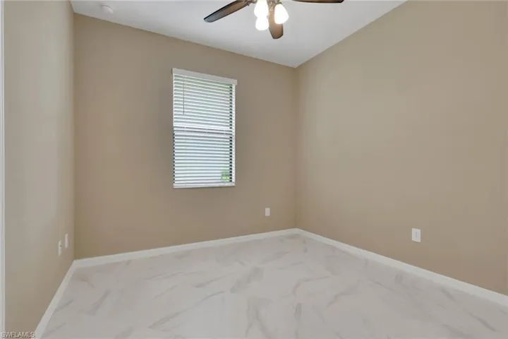 9469 Foxglove Ln, Naples, Florida 34120