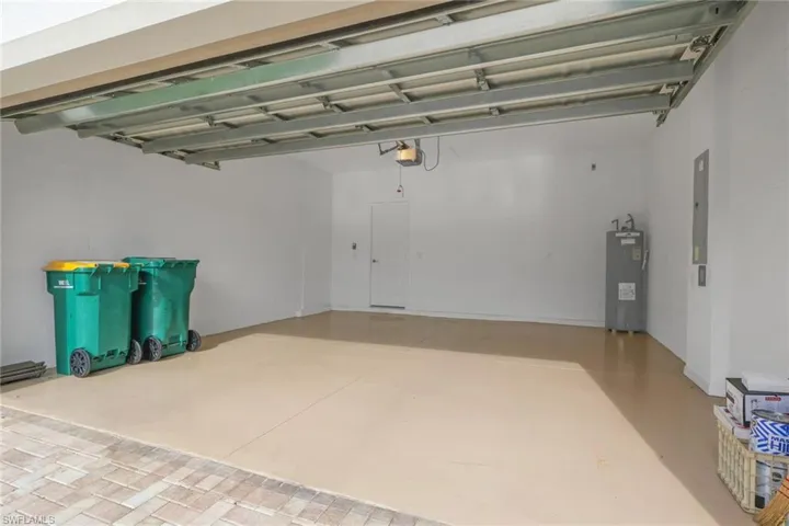 9469 Foxglove Ln, Naples, Florida 34120