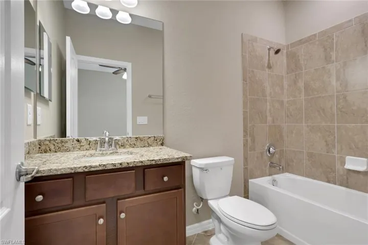 9469 Foxglove Ln, Naples, Florida 34120