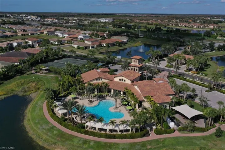 9469 Foxglove Ln, Naples, Florida 34120