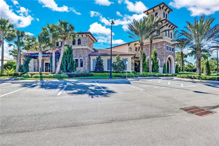 9469 Foxglove Ln, Naples, Florida 34120