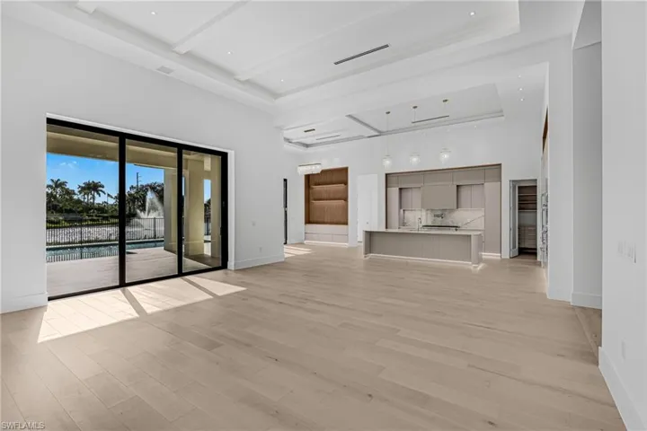 11220 Five Oaks Ln, Naples, Florida 34120