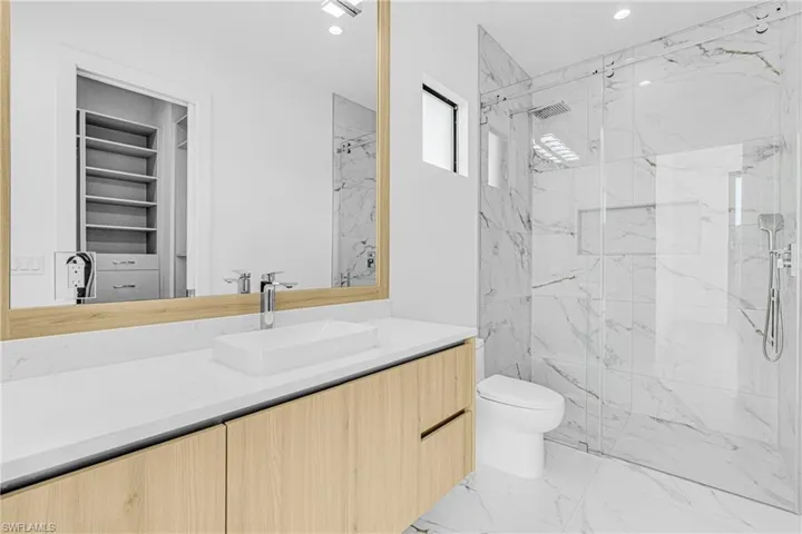 11220 Five Oaks Ln, Naples, Florida 34120