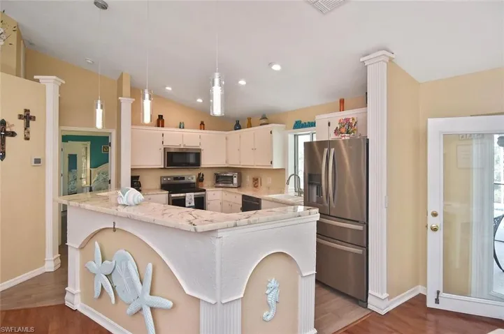 18674 Spruce Dr E, Fort Myers, Florida 33967