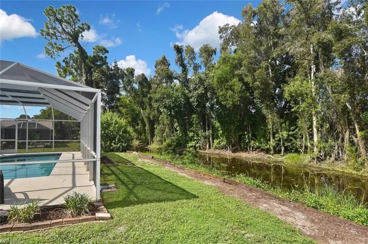 18674 Spruce Dr E, Fort Myers, Florida 33967