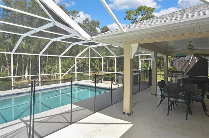 18674 Spruce Dr E, Fort Myers, Florida 33967