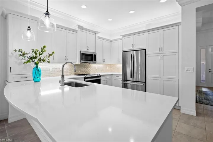 11536 Foxbriar Ln, Fort Myers, Florida 33913