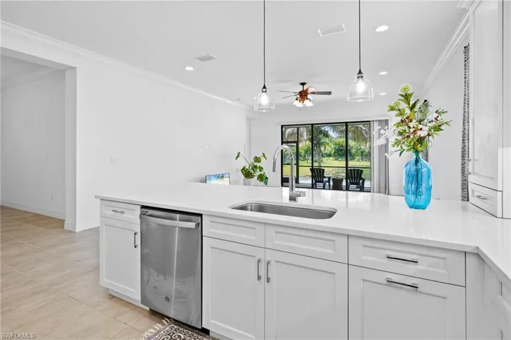 11536 Foxbriar Ln, Fort Myers, Florida 33913