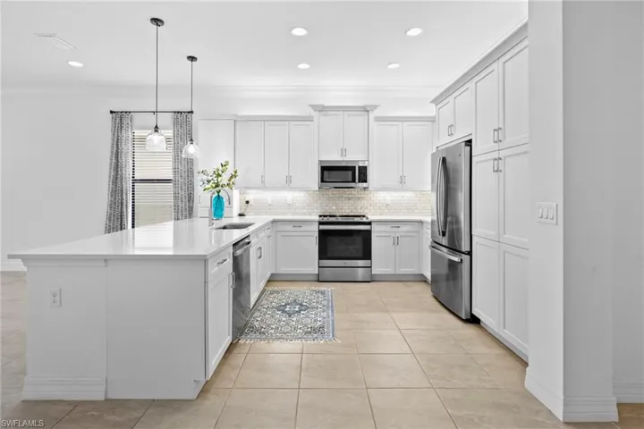 11536 Foxbriar Ln, Fort Myers, Florida 33913