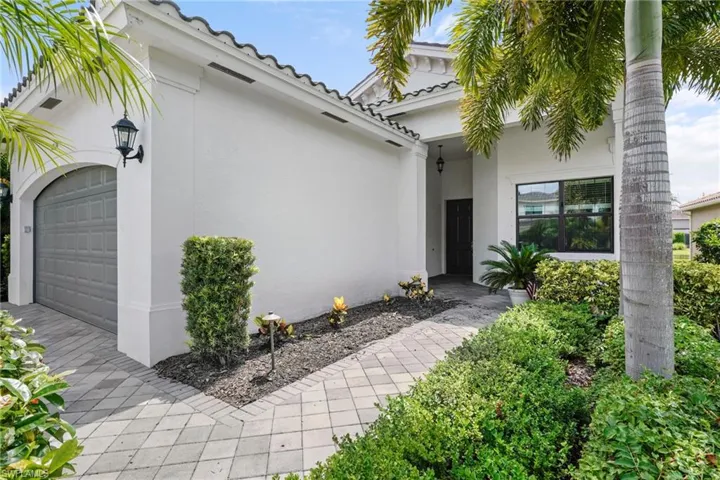 11536 Foxbriar Ln, Fort Myers, Florida 33913