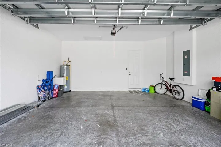 11536 Foxbriar Ln, Fort Myers, Florida 33913