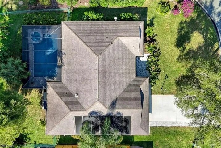Aerial view of property and surrounding area