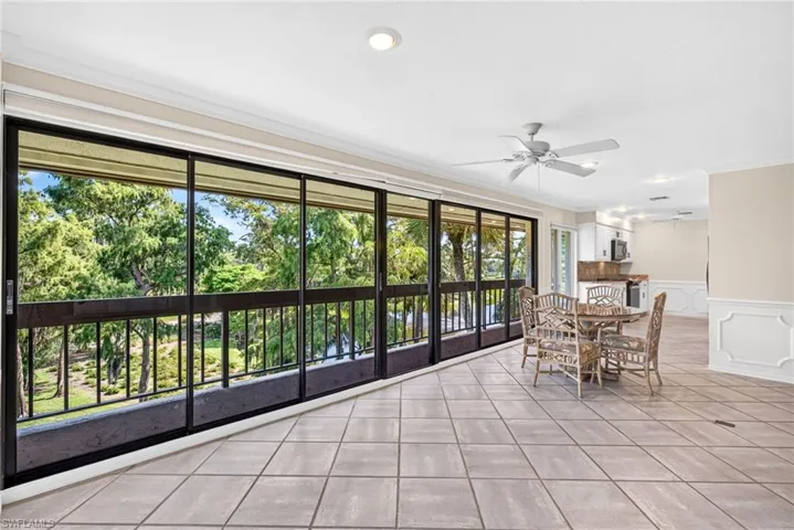 200 Wyndemere Way B402, Naples, Florida 34105