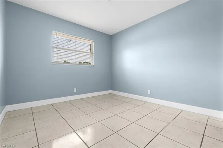 5369  Broward  ST, Naples, FL 34113
