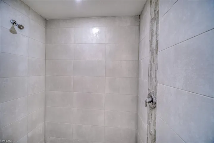 4034 Ne 9th Pl, Cape Coral Fl 33909